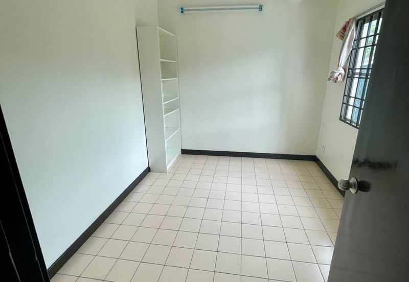 2 storey terraced house Kota Kemuning 