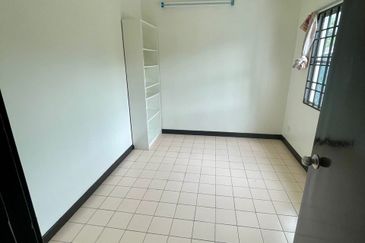 2 storey terraced house Kota Kemuning 