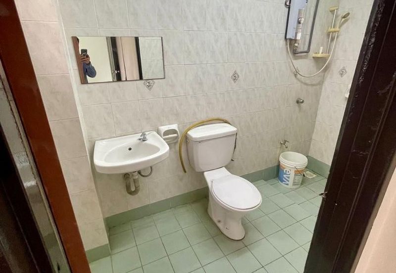 2 storey terraced house Kota Kemuning 