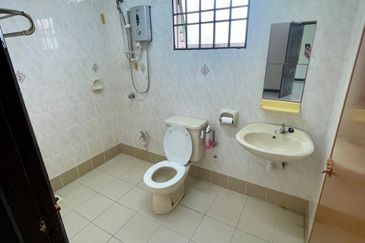 2 storey terraced house Kota Kemuning 