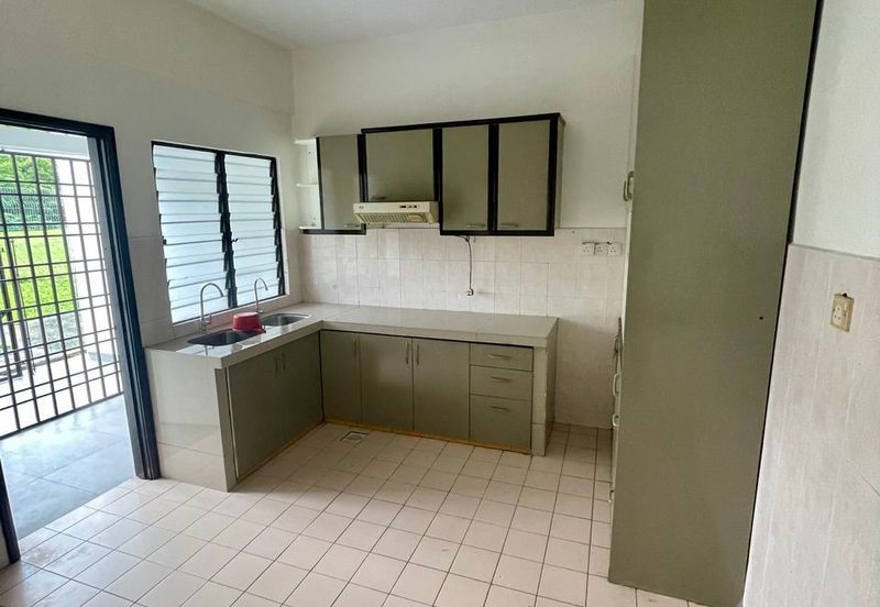 2 storey terraced house Kota Kemuning 