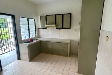 2 storey terraced house Kota Kemuning 
