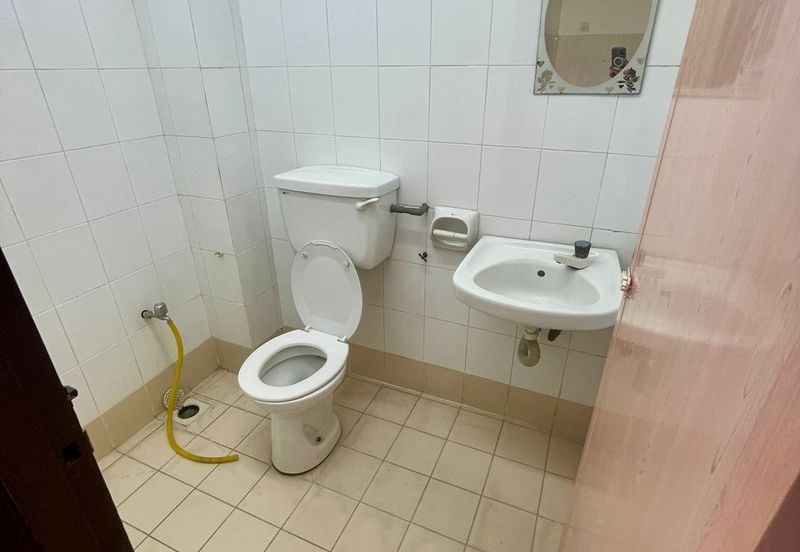 2storey Terraced house kota kemuning Shah alam