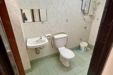 2storey Terraced house kota kemuning Shah alam