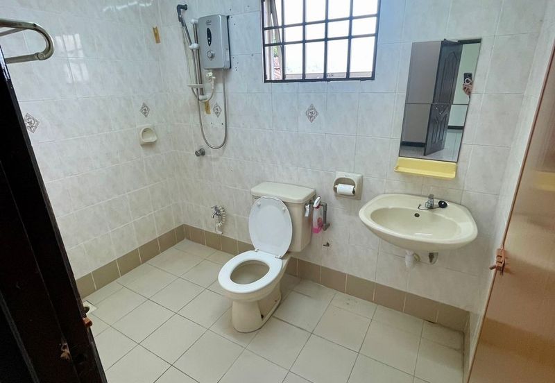 2storey Terraced house kota kemuning Shah alam