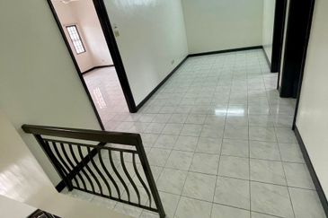2storey Terraced house kota kemuning Shah alam