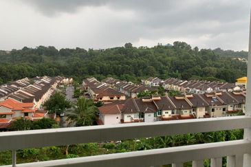 Hijauan Puteri Condominiums