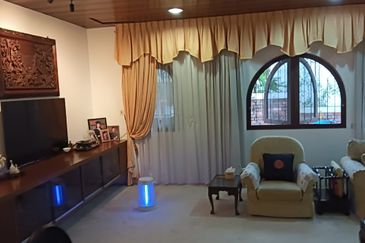 Bukit Pantai (Pantai Hill)