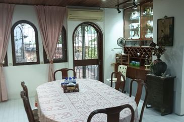 Bukit Pantai (Pantai Hill)