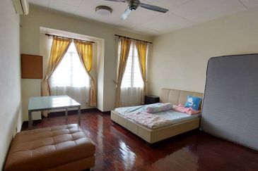 Canal Gardens Kota Kemuning 2storey Terraced House