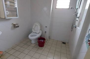 Canal Gardens Kota Kemuning 2storey Terraced House