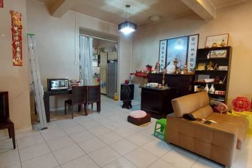 Canal Gardens Kota Kemuning 2storey Terraced House