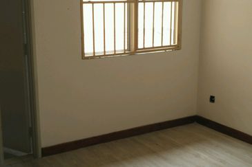 Canal Gardens Kota Kemuning 2storey Terraced House