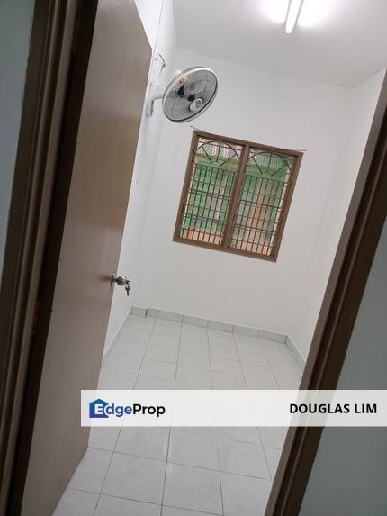 Sri Kemuning apartment Ground floor Kota Kemuning Shah alam, Selangor, Kota Kemuning