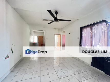 Sri Kemuning apartment Ground floor Kota Kemuning Shah alam, Selangor, Kota Kemuning
