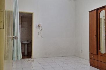 Kota Kemuning 2 storey Terraced house 