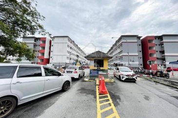 Rumah Pangsa Impian, Bandar Saujana Putra