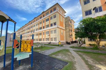 Rumah Pangsa Impian, Bandar Saujana Putra