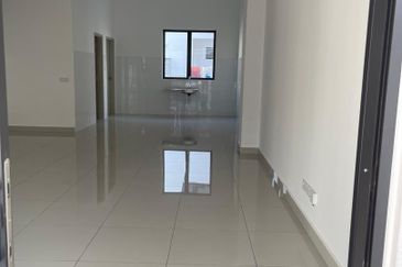 Robin @ Bandar Rimbayu