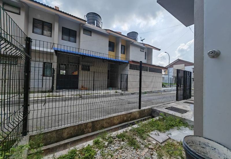 Bandar Mahkota Banting (Brooklands)