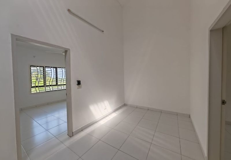 Bandar Mahkota Banting (Brooklands)