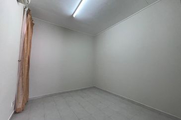 Jalan Sungai Rincing 32/54B