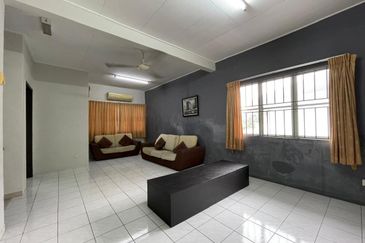 Jalan Sungai Rincing 32/54B