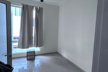 231 TR Serviced Suite