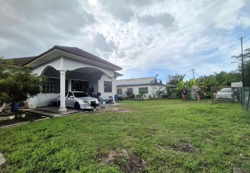 [Spacious & Strategic Home] 1 Storey Banglo House  Kg Melayu Sri Kundang, Kundang Rawang
