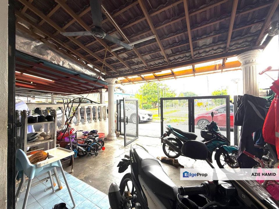 FACING PLAYGROUND Double Storey Terrace Taman Koperasi Polis Fasa 2 Batu Caves, Kuala Lumpur, Gombak