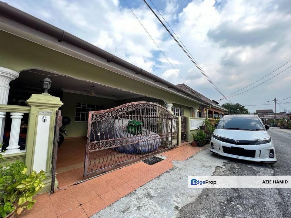 Taman Batu Muda Batu Caves Single Storey Bungalow Fully Extended At Back For Sale, Kuala Lumpur, Batu 