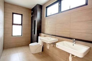 Tilia Encorp Cahaya Alam