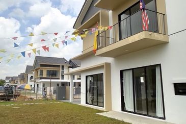 Tilia Encorp Cahaya Alam