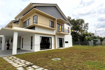 Tilia Encorp Cahaya Alam