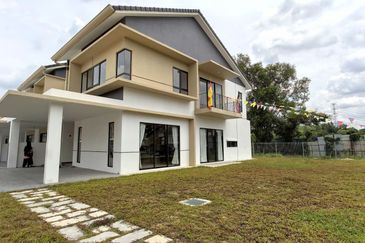 Tilia Encorp Cahaya Alam