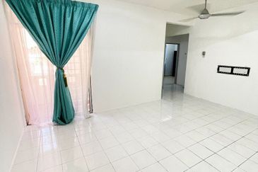 Sri Puteri (Earls Court), Ukay Perdana