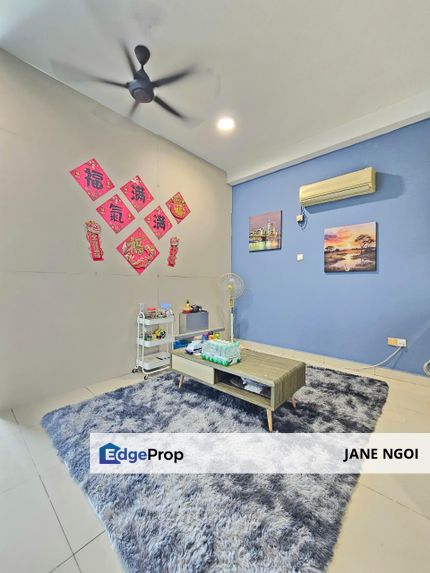 Palazio Taman Mount Austin Studio Big Corner Renovated Unit, Johor, Johor Bahru