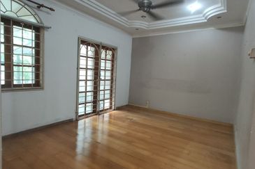 Bandar Tun Hussein Onn