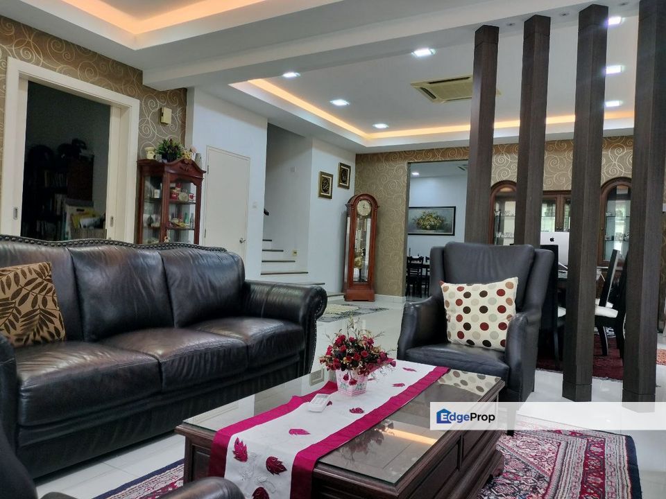 Semi-D Double Storey Legundi Residensi Bandar Seri Putra Bangi , Selangor, Kajang