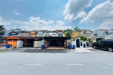 FOR SALE : Double Storey Jalan Nova Seksyen U5 Subang Bestari Shah Alam Selangor