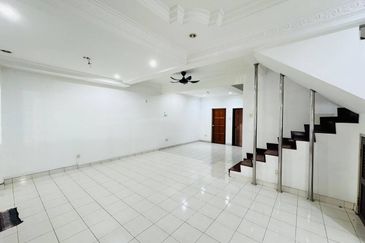 FOR SALE : Double Storey Jalan Nova Seksyen U5 Subang Bestari Shah Alam Selangor