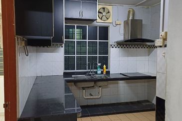 Jalan Bandar Kinrara 4/8B