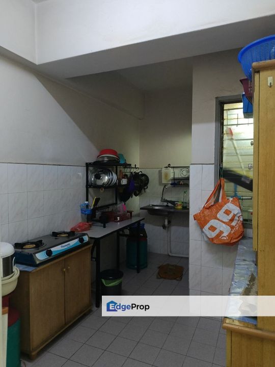 FOR SALE Pangsapuri KLH Menara KLH Bandar Puchong Jaya, Selangor, Puchong