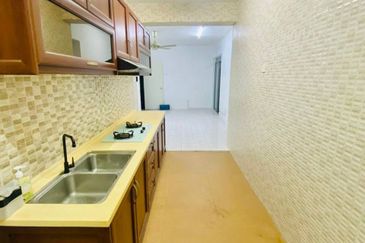 Sri Baiduri Apartment