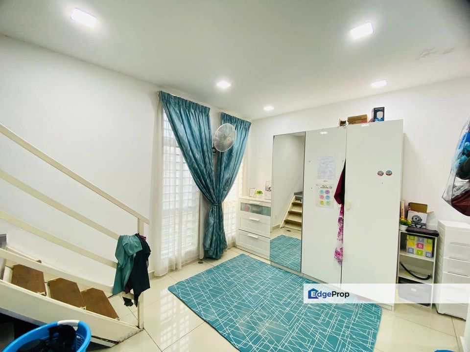 1.5 STOREY SEMI D TAMAN DAHLIA 1 JAlAN LOMBONG BESI SEKSYEN 29 SHAH ALAM, Selangor, Shah Alam