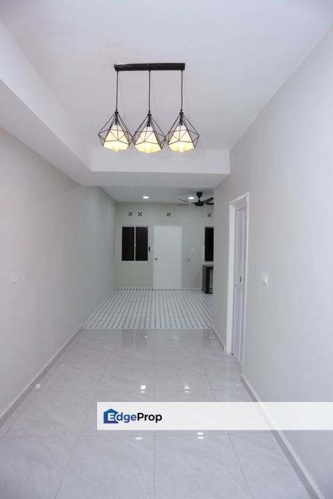 DOUBLE STOREY TERRACE HOUSE (Fully Extended) Bandar Tasik Puteri, Block 26, Rawang For SALE !!, Selangor, Rawang