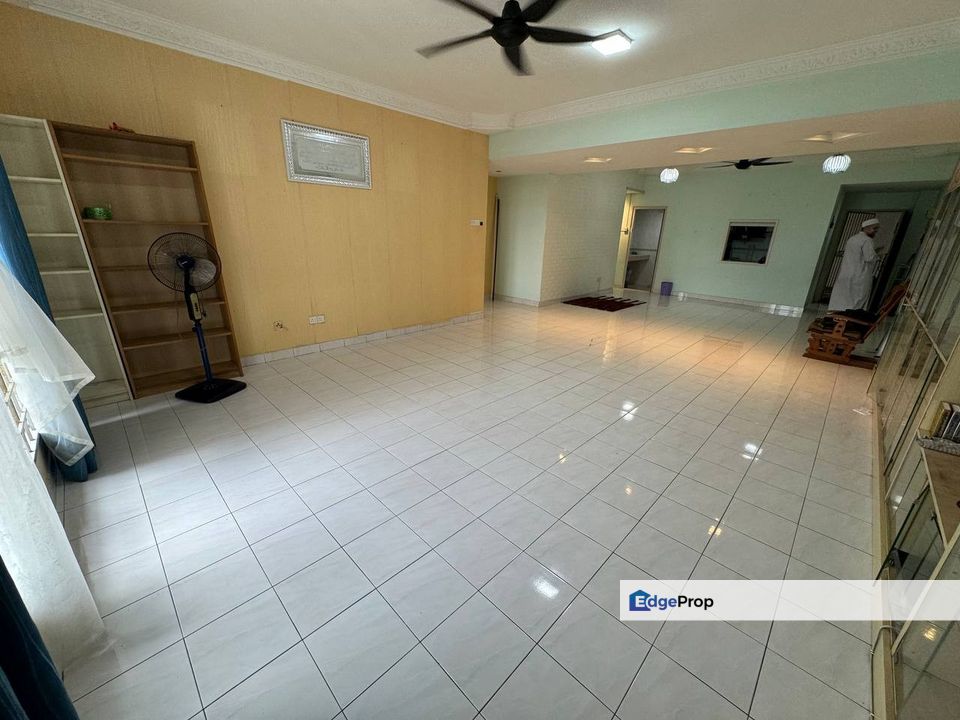 VILLA LAGENDA CONDOMINIUM Taman Desa Bakti Jalan 4/2B Batu Caves Selayang FOR SALE, Selangor, Batu Caves 