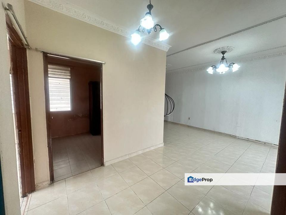 SURIA APARTMENT, DESA PERANGSANG, BLOK D PJS 3/9 TAMAN MEDAN, PETALING JAYA, Selangor, Petaling Jaya