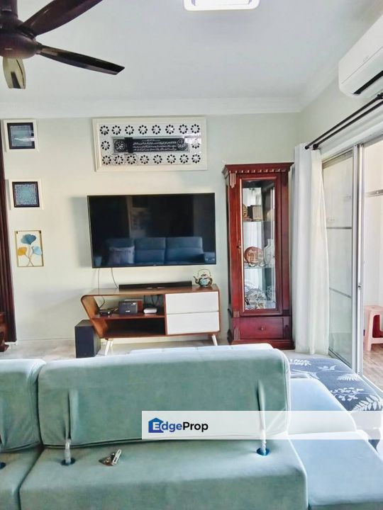 Villaria (Ampang)Corner Unit Wide @ Ampang Selangor FOR SALE, Selangor, Ulu Kelang