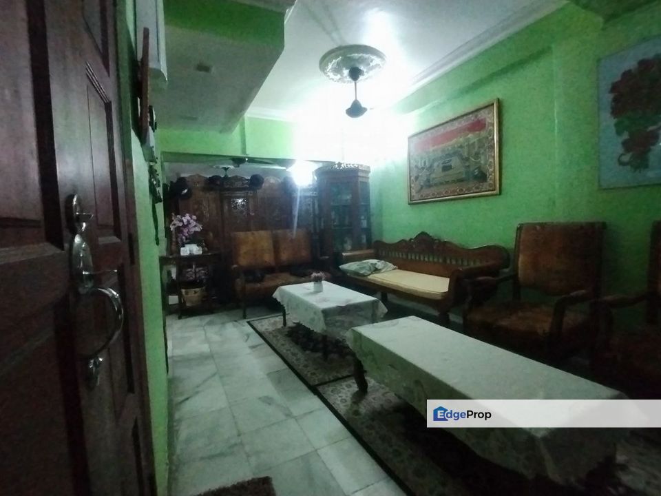 Facing Tasik Rumah Dua Tingkat Di Taman Bersatu Rawang Selangor Untuk Di Jual, Selangor, Rawang